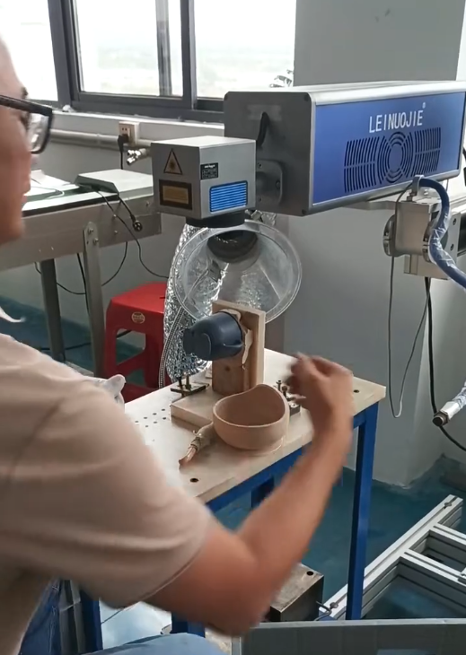 How to Laser Etch Custom Silicone Drinking Cups?